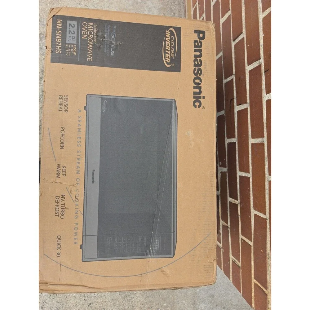 Panasonic NN-SN97HS 2.2 cu ft, 250W Microwave Oven